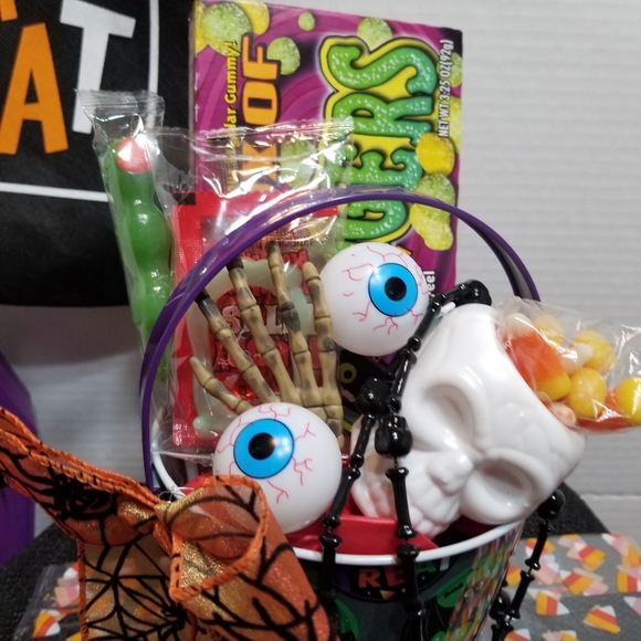 Cute Halloween Spooky Gift Basket - Picture 4 of 6